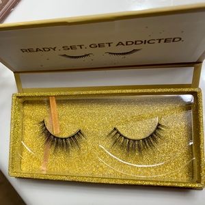 Lashaholic Luxury Lashes
